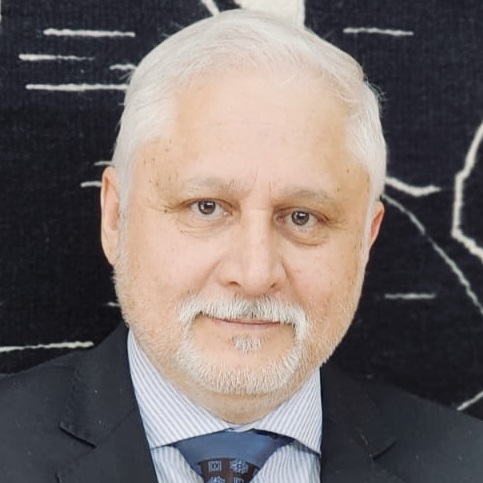 [sergio_arce:MEDIASTORE_LEAF]@4f3e2ff1